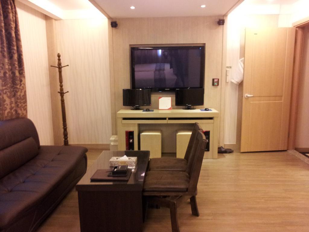 Incheon Prince Hotel الغرفة الصورة